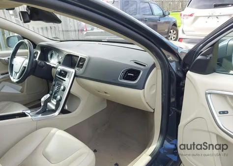 2013 Volvo S60 T5 z USA, uszkodzony, nr VIN YV1612FS5D2219990